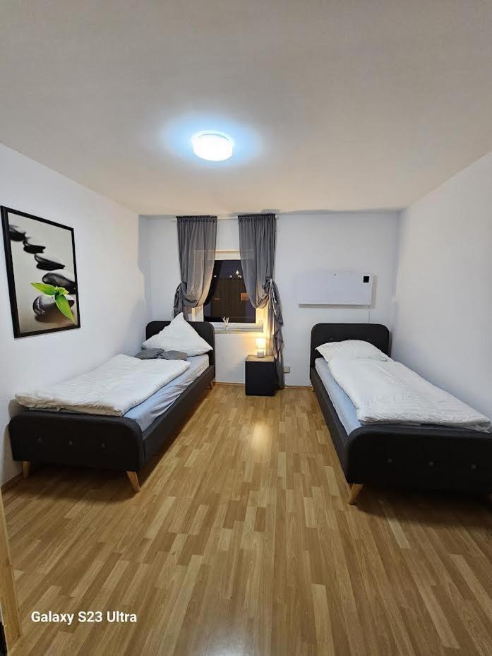 M&L Wohnen 2 Apartment Essen Bagian luar foto